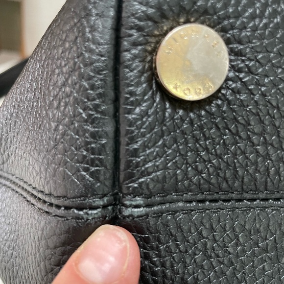 Michael Kors Jet Set Bag - Picture 9 of 16